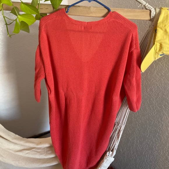 Pink sweater - Picture 2 of 4